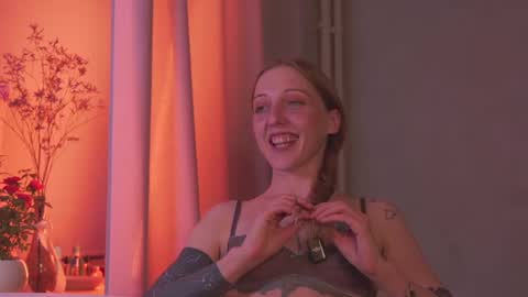 oksana  online show from 10-19-25, 05:02