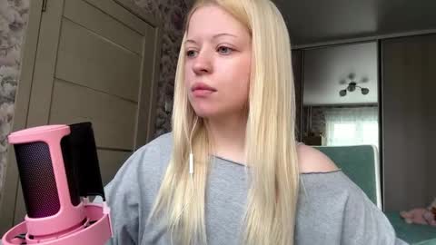 Snapshot of inamillsap chatting on 03-01-26, 09:11 Lola online show from 03-01-26, 09:11