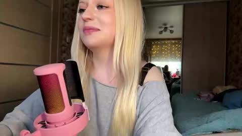 Snapshot of inamillsap chatting on 03-13-26, 12:56 Lola online show from 03-13-26, 12:56