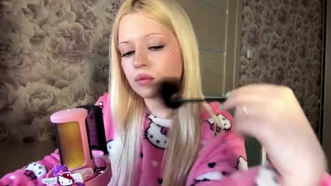 Snapshot of inamillsap chatting on 04-01-26, 12:17 Lola online show from 04-01-26, 12:17