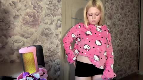 Snapshot of inamillsap chatting on 04-01-26, 01:41 Lola online show from 04-01-26, 01:41