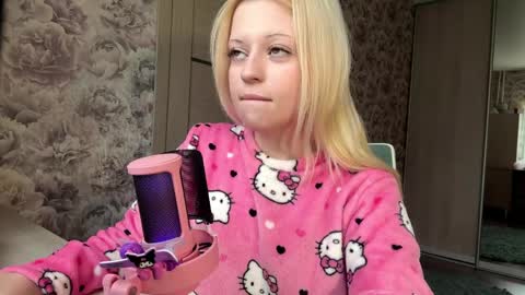 Snapshot of inamillsap chatting on 04-02-26, 12:36 Lola online show from 04-02-26, 12:36