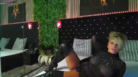 inanna_ishtar1 online show from 06-28-26, 09:15