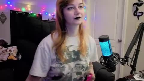 Snapshot of inarafoxxx chatting on 07-28-26, 02:29 Inarafoxx online show from 07-28-26, 02:29