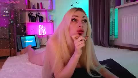  Dina  Help me reach 100 likes  online show from 10-08-25, 09:34