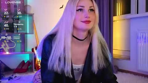  Dina  Help me reach 100 likes  online show from 05-10-26, 09:31