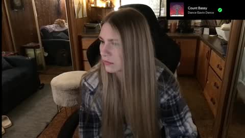 Snapshot of incognitoqueen chatting on 12-22-24, 05:12 Carter online show from 12-22-24, 05:12
