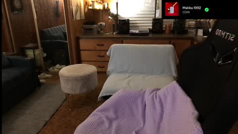 Snapshot of incognitoqueen chatting on 12-25-24, 06:52 Carter online show from 12-25-24, 06:52