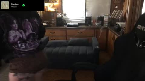 Snapshot of incognitoqueen chatting on 10-24-25, 01:35 Carter online show from 10-24-25, 01:35