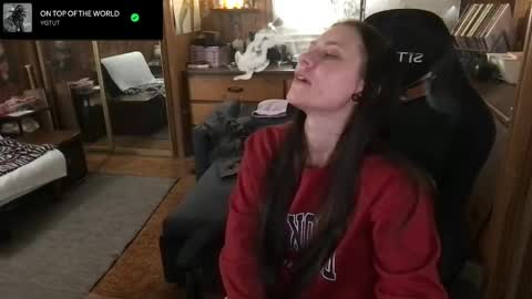 Snapshot of incognitoqueen chatting on 05-20-26, 04:07 Carter online show from 05-20-26, 04:07