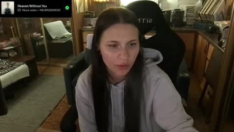 Snapshot of incognitoqueen chatting on 05-28-26, 03:48 Carter online show from 05-28-26, 03:48