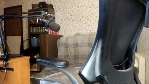 Snapshot of incredibleballbusting chatting on 03-25-26, 03:01 Beau Beckett online show from 03-25-26, 03:01