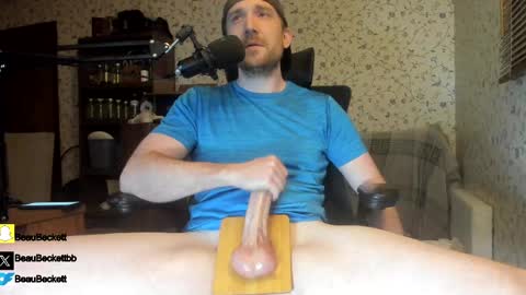 Snapshot of incredibleballbusting chatting on 05-09-26, 03:45 Beau Beckett online show from 05-09-26, 03:45