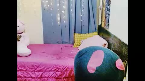 Snapshot of indaypakay_ts chatting on 10-24-25, 01:46 Pakay online show from 10-24-25, 01:46