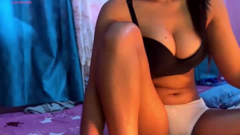 Snapshot of indian_couple247 chatting on 10-30-25, 03:19 new indian couple online show from 10-30-25, 03:19
