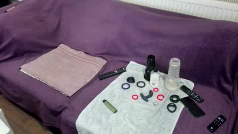 Snapshot of indian_exhibitionist chatting on 10-04-25, 08:51 indian_exhibitionist online show from 10-04-25, 08:51