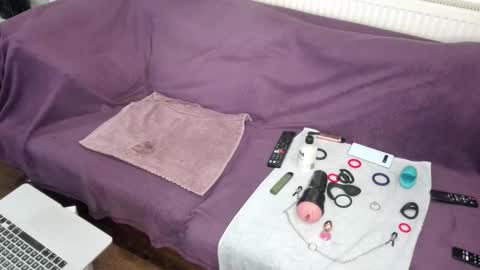 Snapshot of indian_exhibitionist chatting on 12-20-25, 11:56 indian_exhibitionist online show from 12-20-25, 11:56