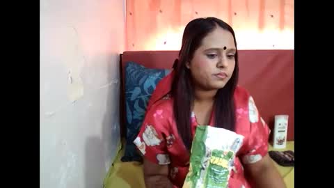 Snapshot of indian_sunshine chatting on 09-15-25, 06:02 indian_sunshine online show from 09-15-25, 06:02
