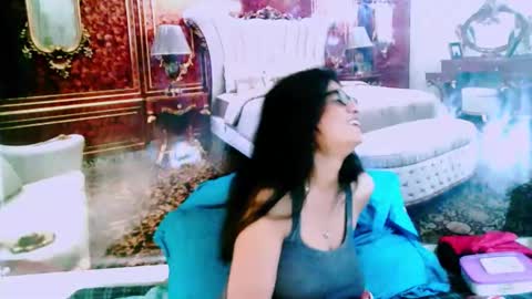 Snapshot of indianallure chatting on 01-06-25, 08:46 Femiez online show from 01-06-25, 08:46