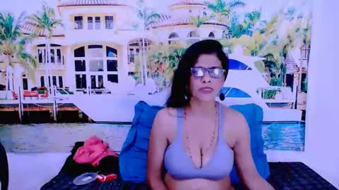 Snapshot of indianallure chatting on 02-05-25, 09:04 Femiez online show from 02-05-25, 09:04