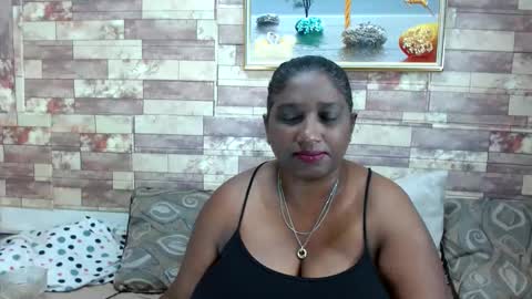 Snapshot of indianblue3 chatting on 12-05-24, 11:27 tracy online show from 12-05-24, 11:27
