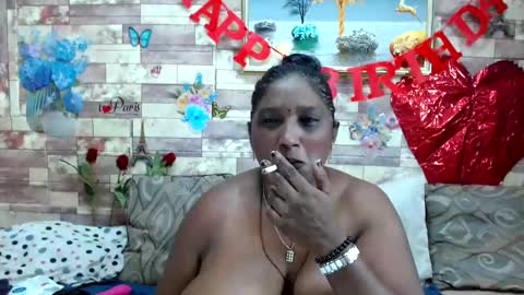 Snapshot of indianblue3 chatting on 01-28-25, 11:17 tracy online show from 01-28-25, 11:17