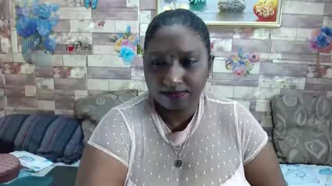Snapshot of indianblue3 chatting on 09-09-25, 10:15 tracy online show from 09-09-25, 10:15