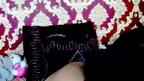 Snapshot of indiancatz2 chatting on 01-27-25, 08:17 anusha online show from 01-27-25, 08:17