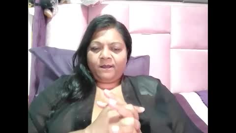 Snapshot of indiandelia chatting on 10-23-25, 03:17 indiandelia online show from 10-23-25, 03:17