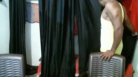 Snapshot of indiandesiguys2023 chatting on 10-10-25, 03:55 indian guys for you online show from 10-10-25, 03:55