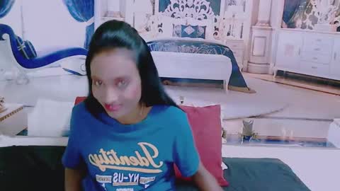 Leah online show from 12-06-24, 04:36