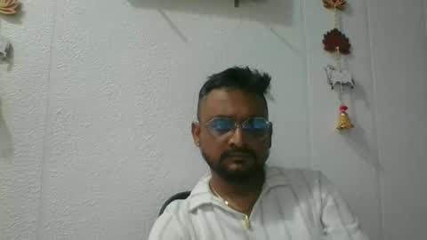 Snapshot of indianlover1433 chatting on 11-03-25, 04:36 Indian lover online show from 11-03-25, 04:36