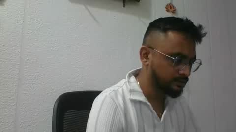 Snapshot of indianlover1433 chatting on 11-05-25, 04:23 Indian lover online show from 11-05-25, 04:23