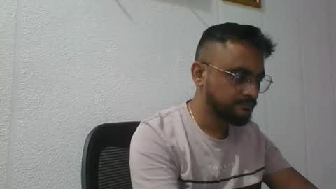 Snapshot of indianlover1433 chatting on 11-07-25, 04:23 Indian lover online show from 11-07-25, 04:23