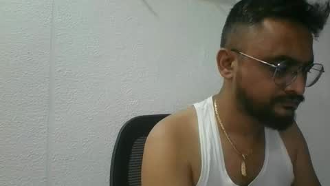 Snapshot of indianlover1433 chatting on 11-12-25, 07:42 Indian lover online show from 11-12-25, 07:42