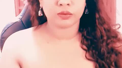 Snapshot of indianlust69 chatting on 02-15-26, 11:45 Amy online show from 02-15-26, 11:45