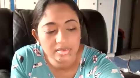 Indianpalgal69 online show from 10-10-25, 05:17