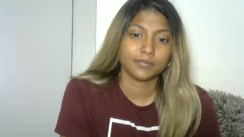 Snapshot of indianqtpie6 chatting on 10-19-25, 06:08 indianqtpie6 online show from 10-19-25, 06:08