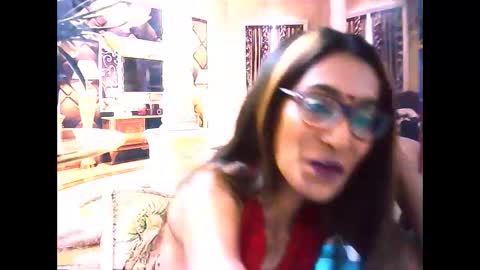 Snapshot of indianrebel4u2luv chatting on 10-24-25, 05:48 indianrebel4u2luv online show from 10-24-25, 05:48