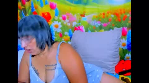 indianroxy27 online show from 06-09-26, 06:19