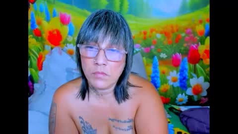 indianroxy27 online show from 06-10-26, 06:23