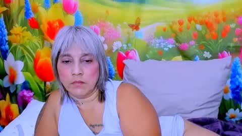 indianroxy27 online show from 06-14-26, 02:46