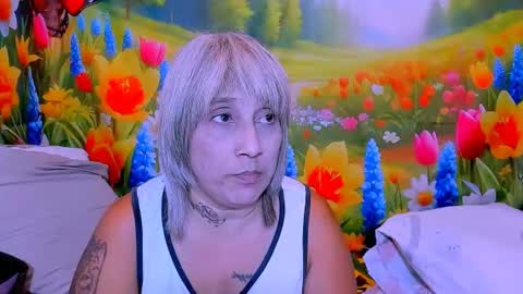 indianroxy27 online show from 06-15-26, 04:09