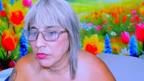 indianroxy27 online show from 06-17-26, 10:10