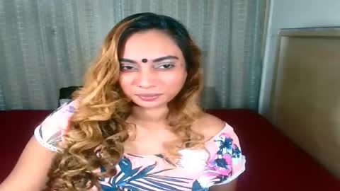 Snapshot of indiansecretlove20 chatting on 12-01-25, 06:35 goddess online show from 12-01-25, 06:35