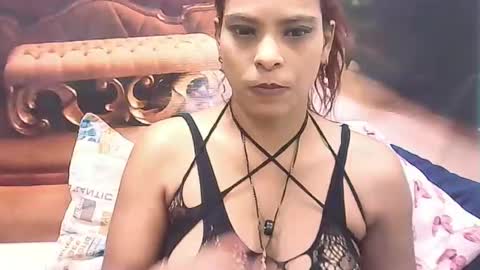 indiansexyass4u2luv online show from 01-04-25, 08:59