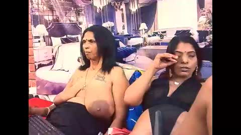 indiansexyass4u2luv online show from 11-27-25, 09:22