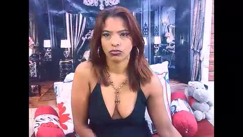indiansexyass4u2luv online show from 05-12-26, 06:32