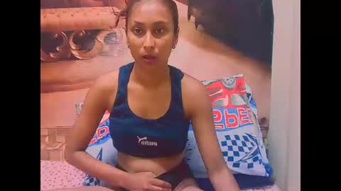 indiansexybutt4u2luv online show from 01-13-26, 06:40