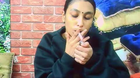 indiansexybutt4u2luv online show from 06-16-26, 05:10
